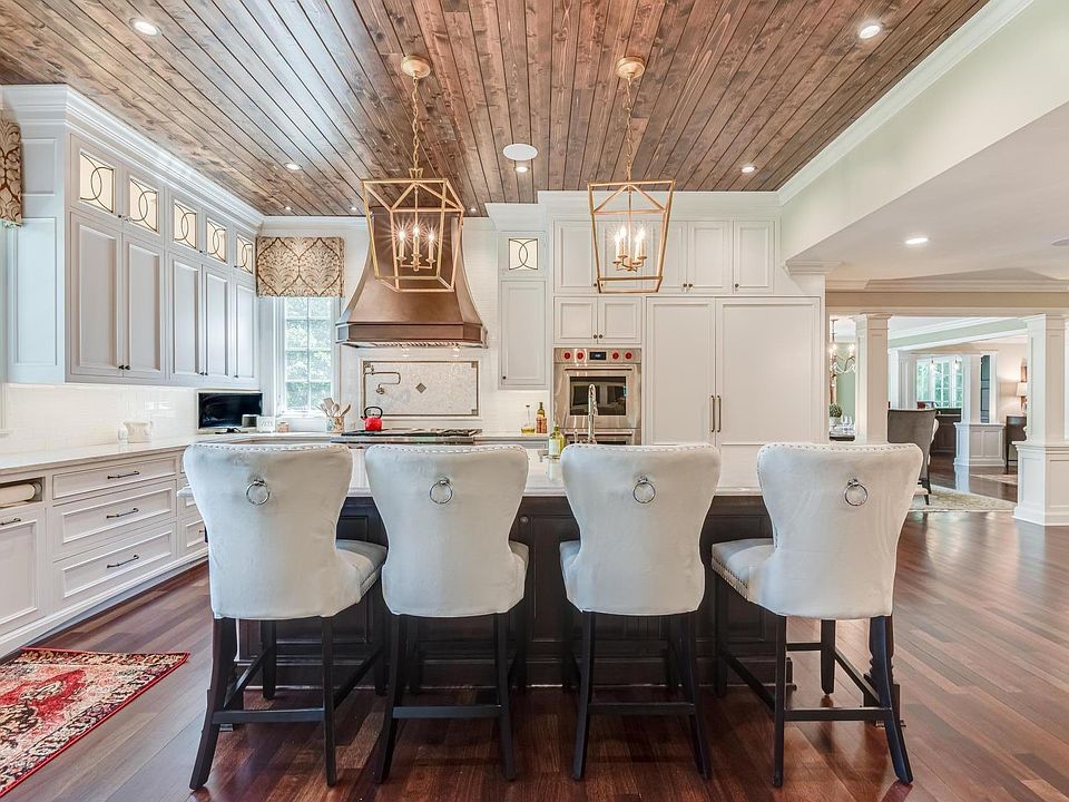 Newly renovated chef's kitchen