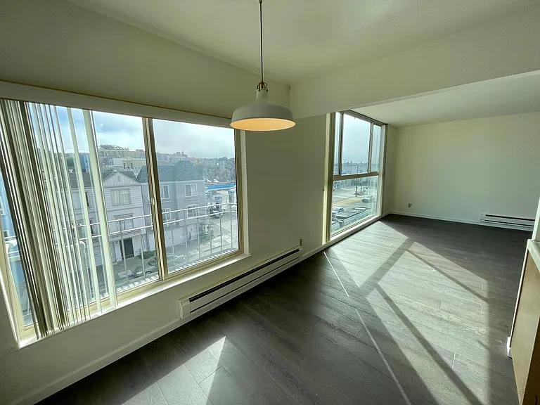 1336 Judah St #302 — Photo 10