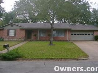 809 Mark T Dr, Brenham, TX 77833