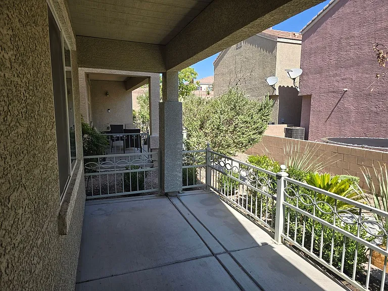 9160 Column Ct — Photo 37