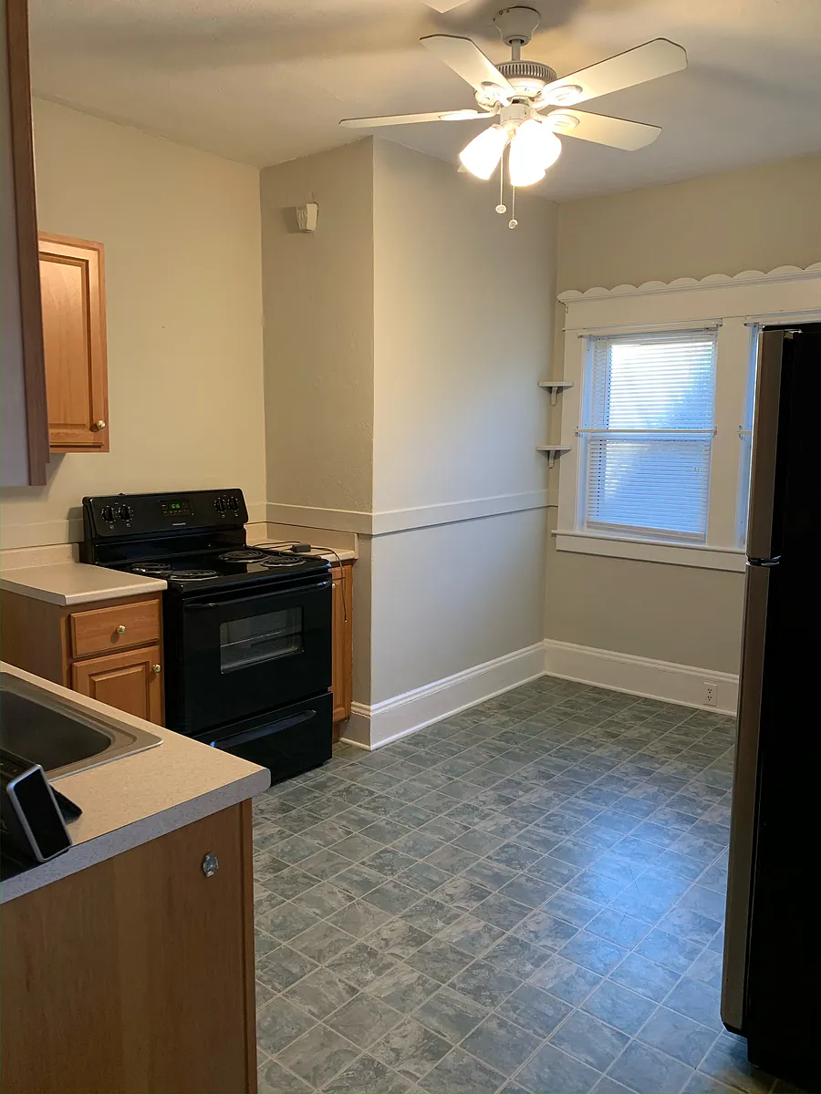 Building Photo - 105 Lyman St #1R