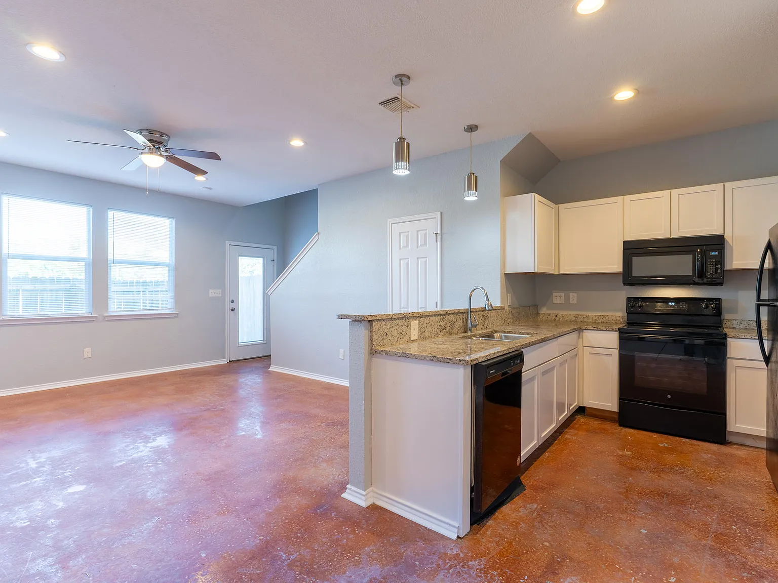6918 Crestway Road - 2 — Photo 4
