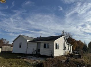 313 S Park Rd, Blair, WI 54616