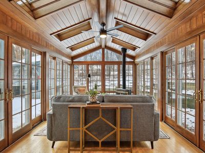 2306 Linner Rd, Wayzata, MN, 55391