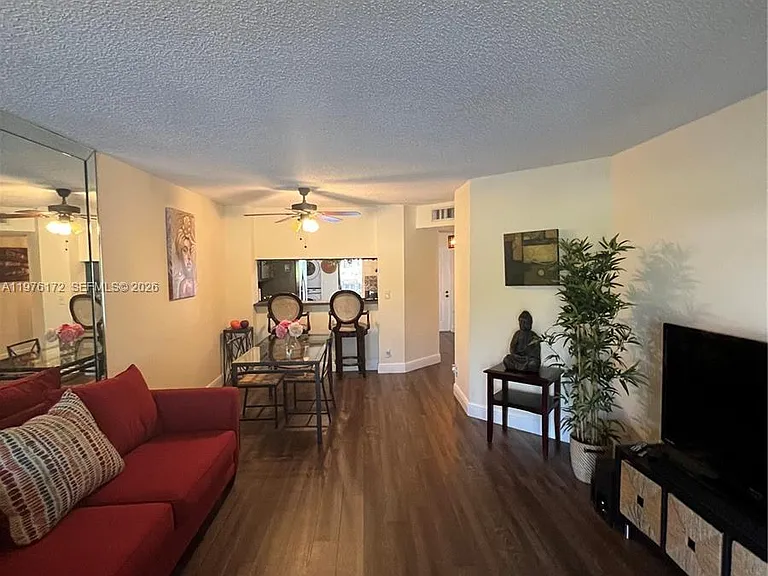 5533 Courtyard Dr #5533 — Photo 2