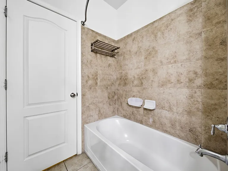 128 Wesmont Dr — Photo 23