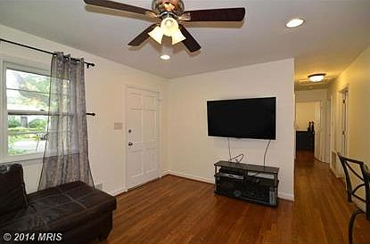 4th image of 10202 Sager Ave