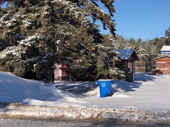 2nd image of 104 W Benson Ave