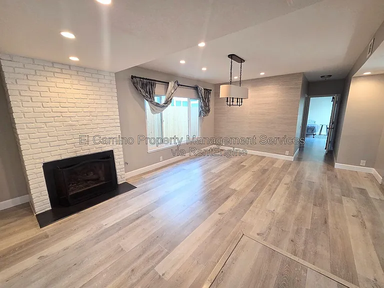 1728 Lake St — Photo 6
