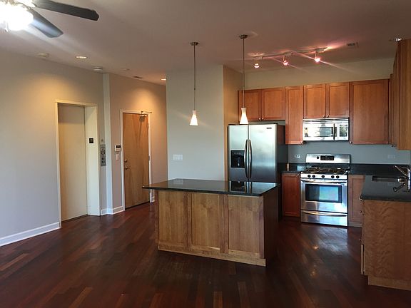 5th image of 1652 N Bosworth Ave APT 4N