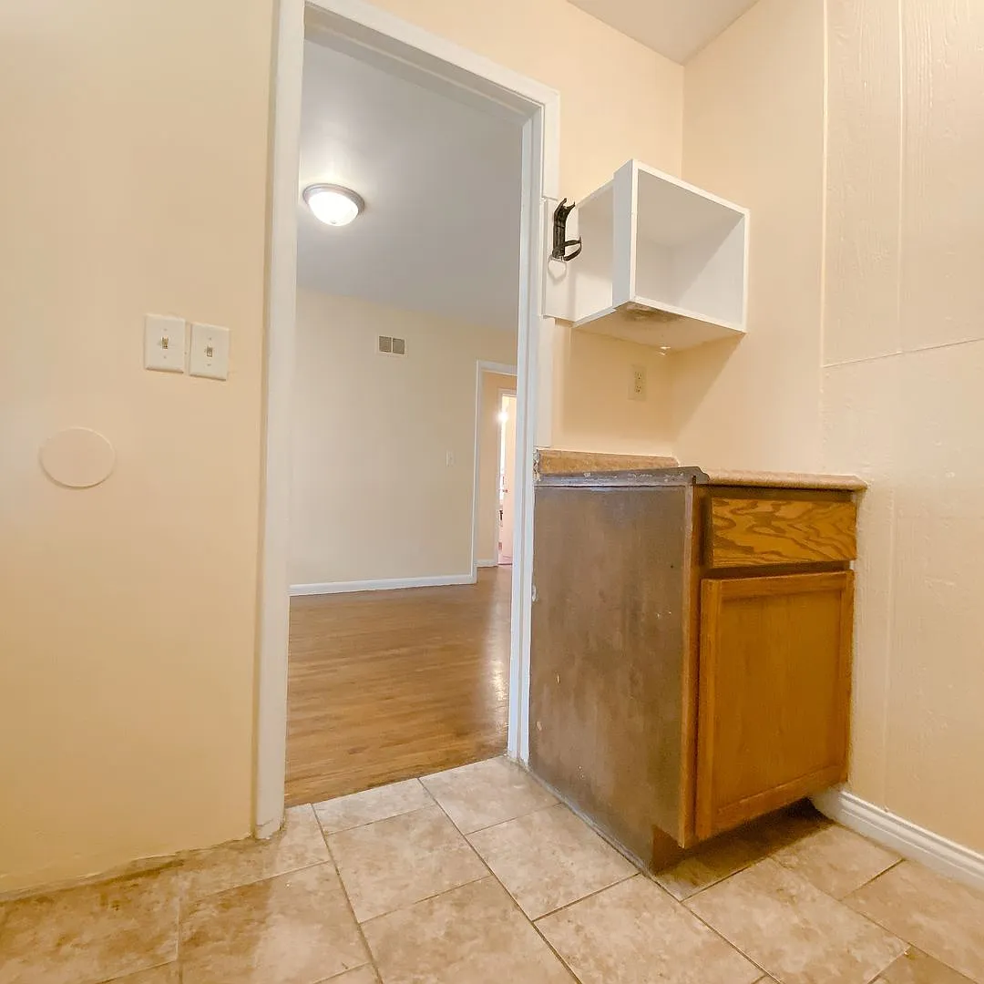 Three Awesome Bees Realty, Llc: Tab Kt 4815 Ames Ave — Photo 3