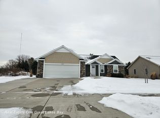 2190 S Ryan Ct, Bay City, MI 48706