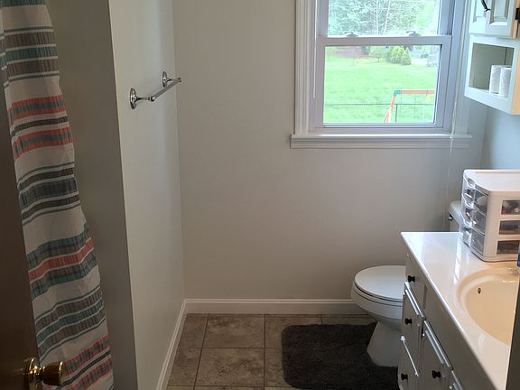 2nd image of 14880 Michelle Ln NE