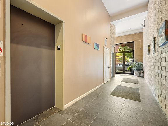 3rd image of 2352 W Shakespeare Ave Unit 3A