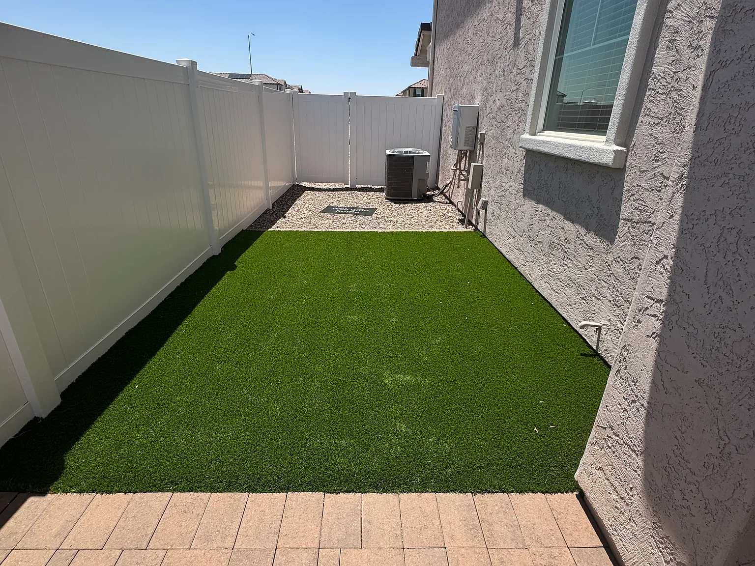 3 bed, 2.5 bath, 1744 sqft, $2,500 — Photo 2
