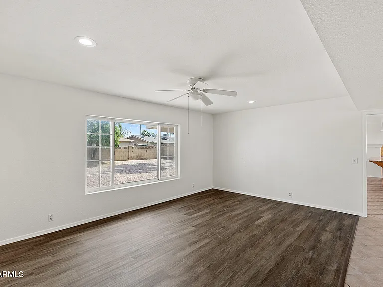 4503 W Bryce Ln — Photo 14