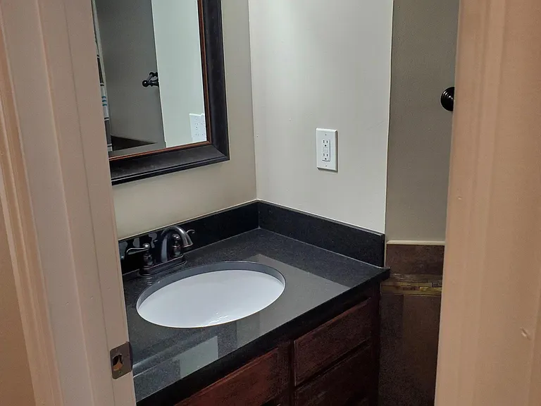 308 W Adams St — Photo 21
