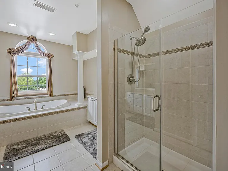 1117 Horizon View Pl — Photo 38