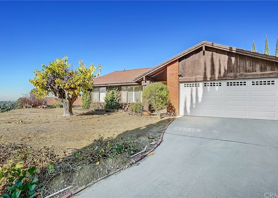 1st image of 404 S Del Sol Ln