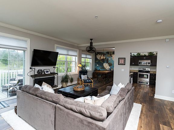 4th image of 5208 Admirals Walk Dr
