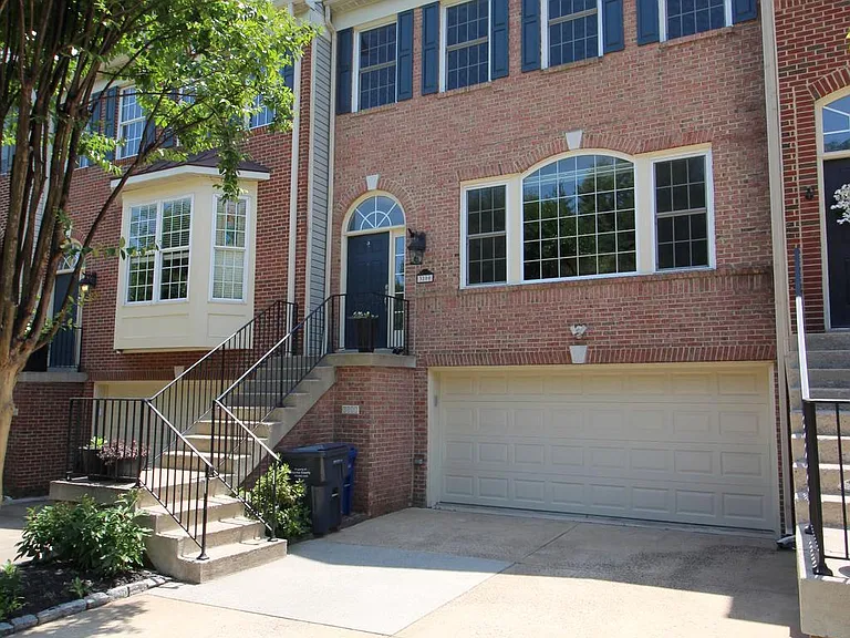 3800 Elmwood Towne Way — Photo 2