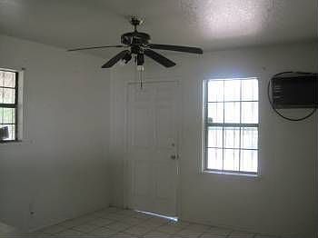 2nd image of 5623 San Fernando St