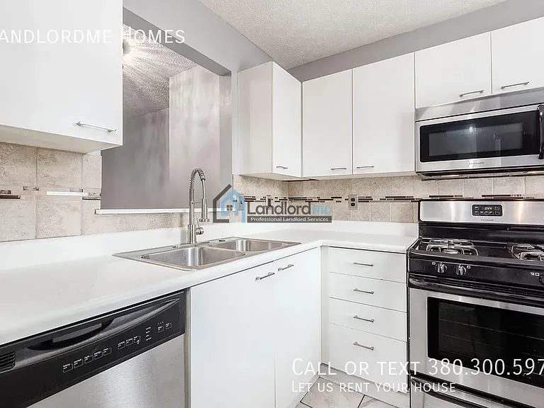 199 Macandrews Way #1 — Photo 6