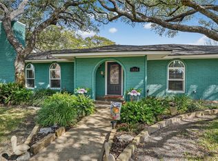 1106 S Paisano Dr, Rockport, TX 78382