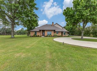 137 E Fork Rd, Sunnyvale, TX 75182