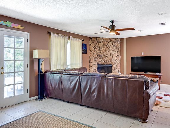 4th image of 4219 Seabreeze Dr