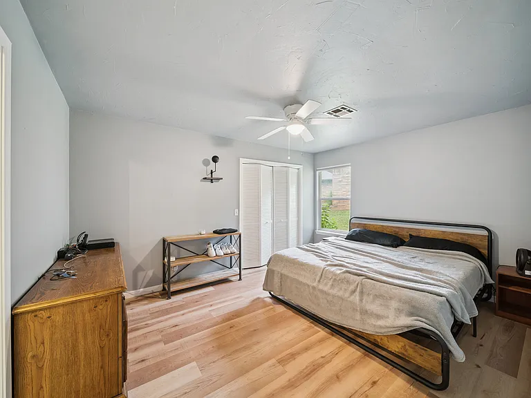 1615 N Briarwood St — Photo 8