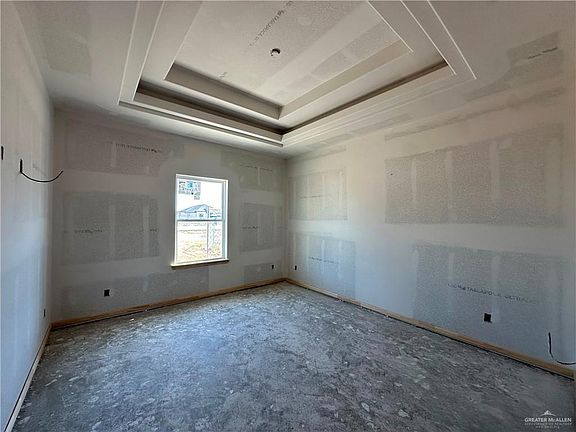 3rd image of 433 Padre Rd