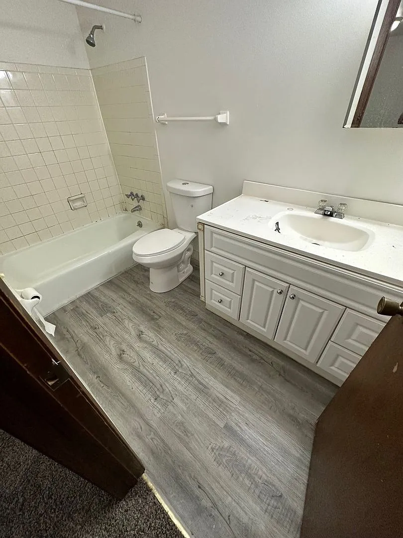 Willow Terrace — Photo 2