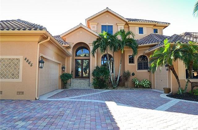 1st image of 4865 Tarpon Ave