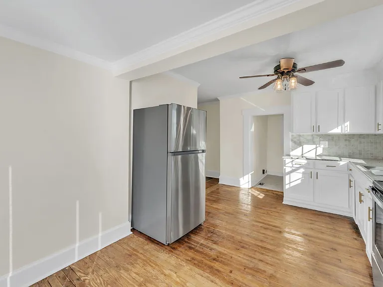 4 Walnut St #A — Photo 12