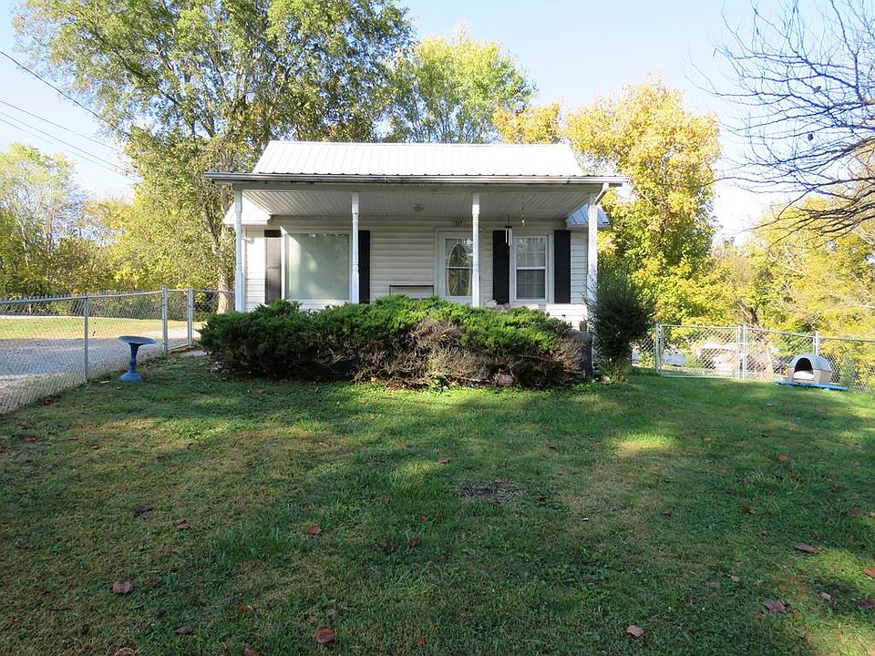 1st image of 217 Wagoner St