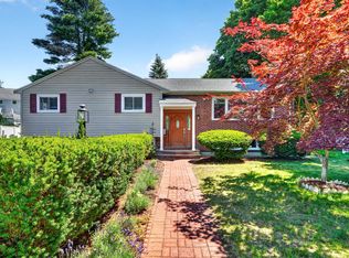 32 Bobolink Rd, Wellesley, MA 02481