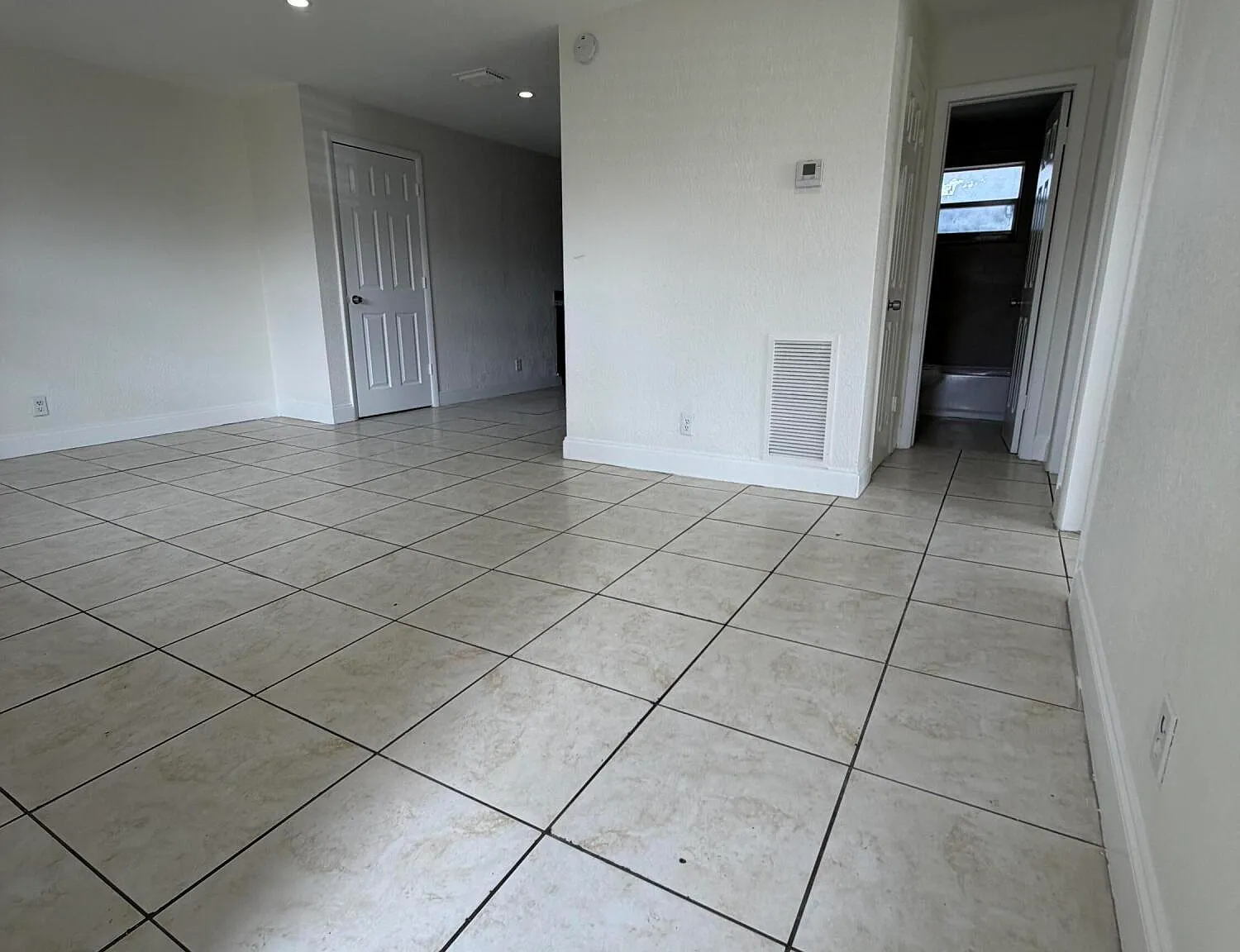 2 bed, 1.0 bath, 1512 sqft, $2,300 — Photo 3