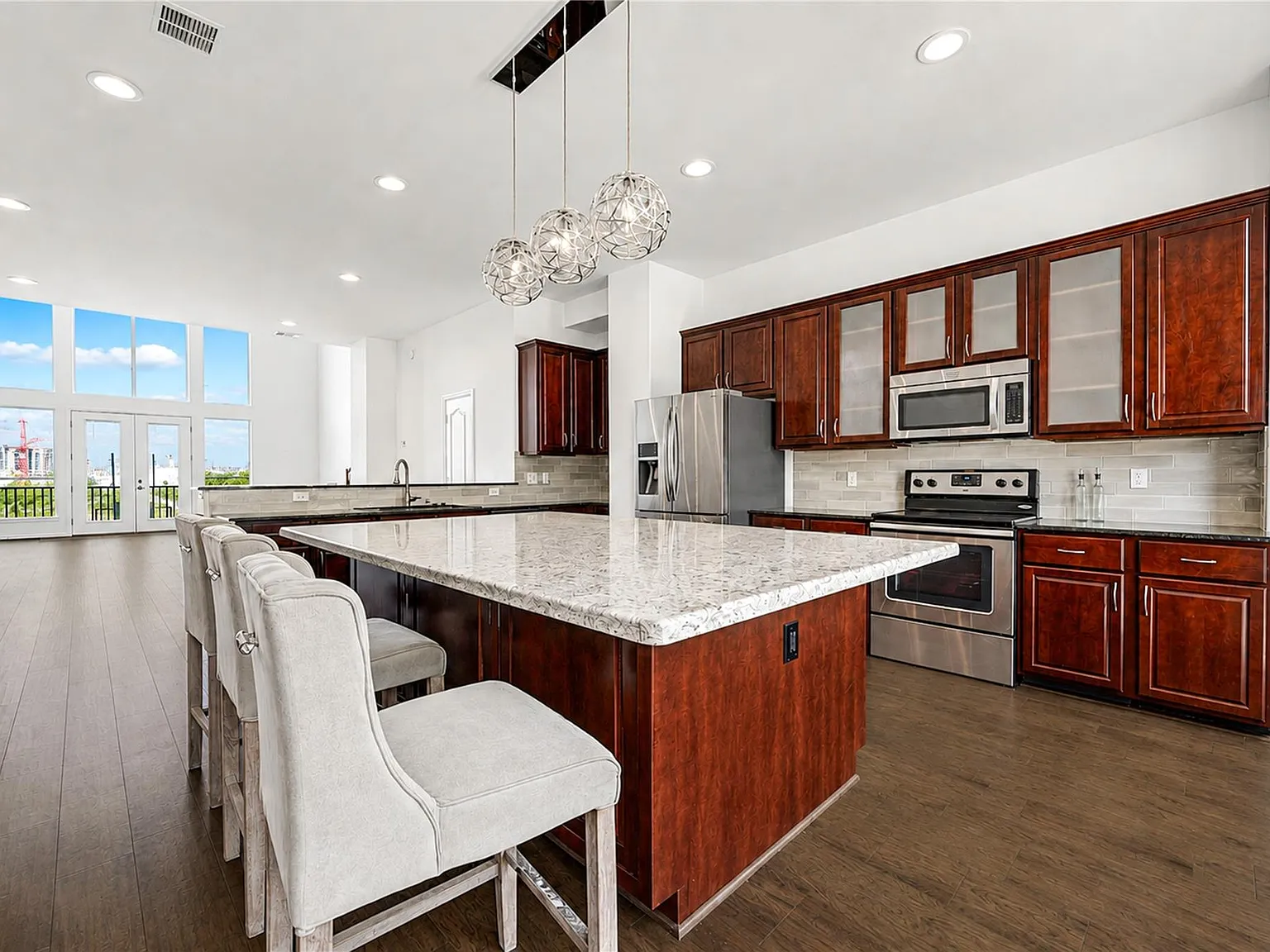 2 bed, 2.5 bath, 2587 sqft, $2,500 — Photo 4