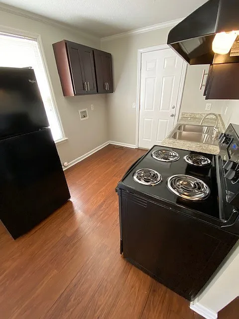 2 bed, 1.0 bath, 670 sqft, $1,095 — Photo 4