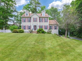 7 Sentry Rd, Bedford, NH 03110