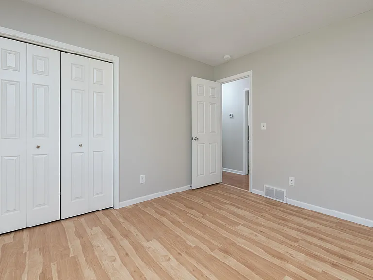 5596 Main Ave NE — Photo 7