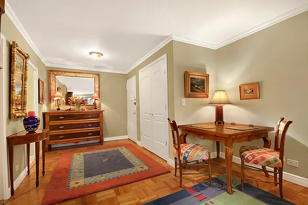 Sold by Corcoran | media 19