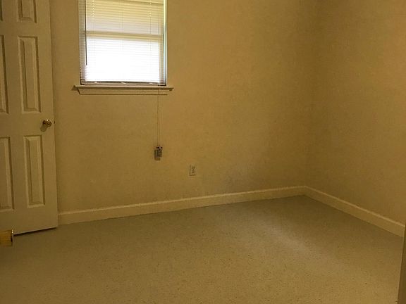 Diningroom/front door
