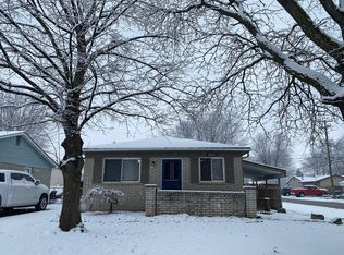 39595 Chart St, Harrison Township, MI 48045