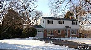 1st image of 2 Hampshire Ln