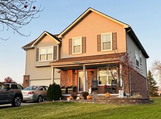 29217 Hunter Ct, Brownstown, MI 48183