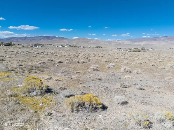 4810 Holmes Blvd, Silver Springs, NV 89429