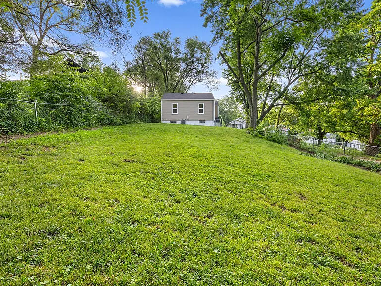 2900 Oxford St — Photo 16