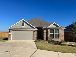7437 Obsidian Rd, Fort Worth, TX 76120
